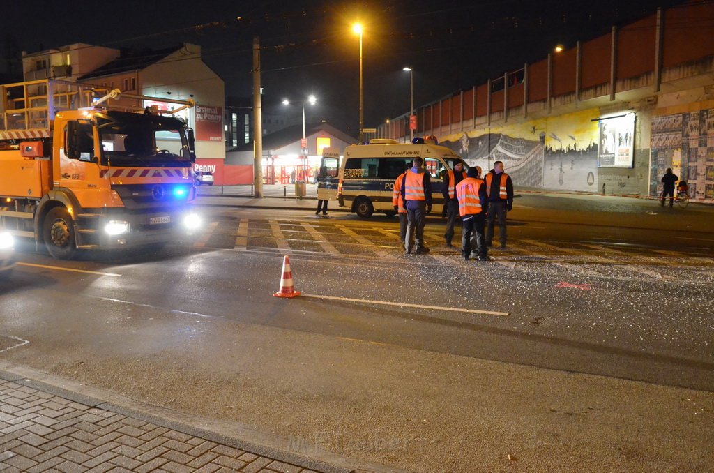 VU Kran Strab Koeln Ehrenfeld Stammstr Ehrenfeldguertel P109.JPG - Miklos Laubert